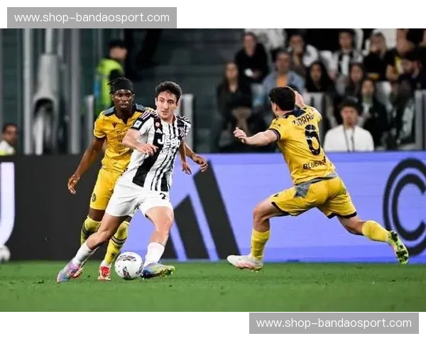 尤文图斯vs拜仁慕尼黑：一场不容错过的巅峰对决，比分将书写怎样的传奇？